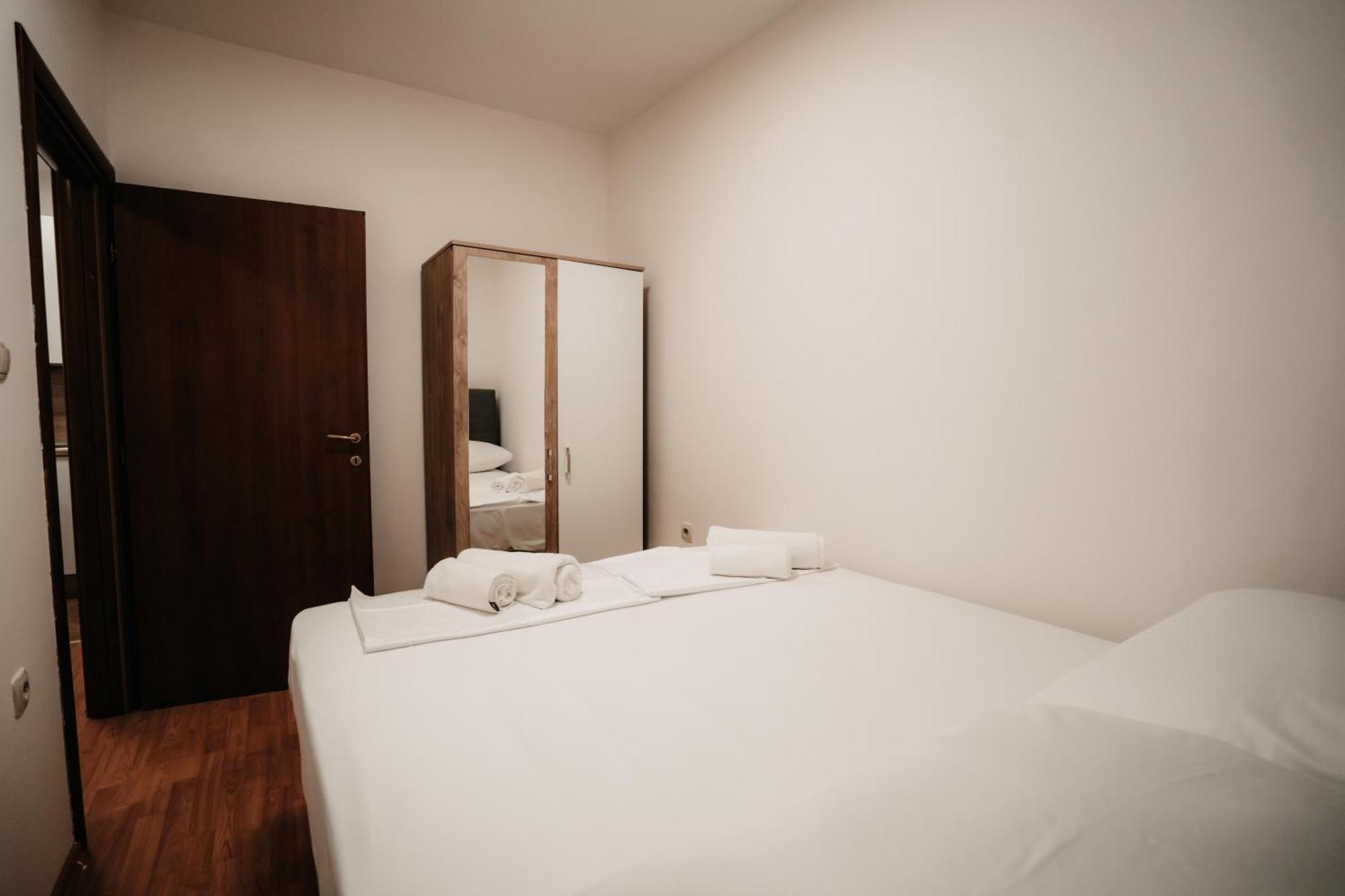 Riverside Apartments Mostar Exterior foto